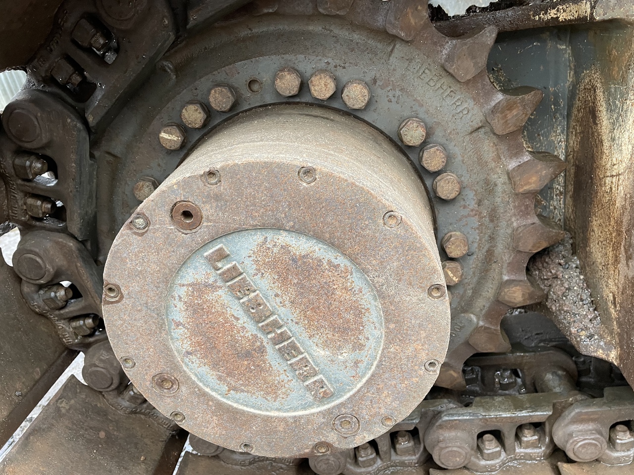 LIEBHERR R926 - Pogonski reduktor za Bager guseničar: slika 2 LIEBHERR R926 - Pogonski reduktor za Bager guseničar: slika 2