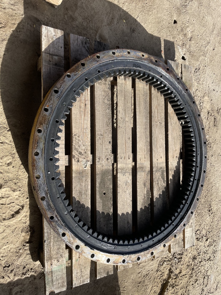 NEW HOLLAND MH PLUS - Pokretni prsten: slika 3 NEW HOLLAND MH PLUS - Pokretni prsten: slika 3