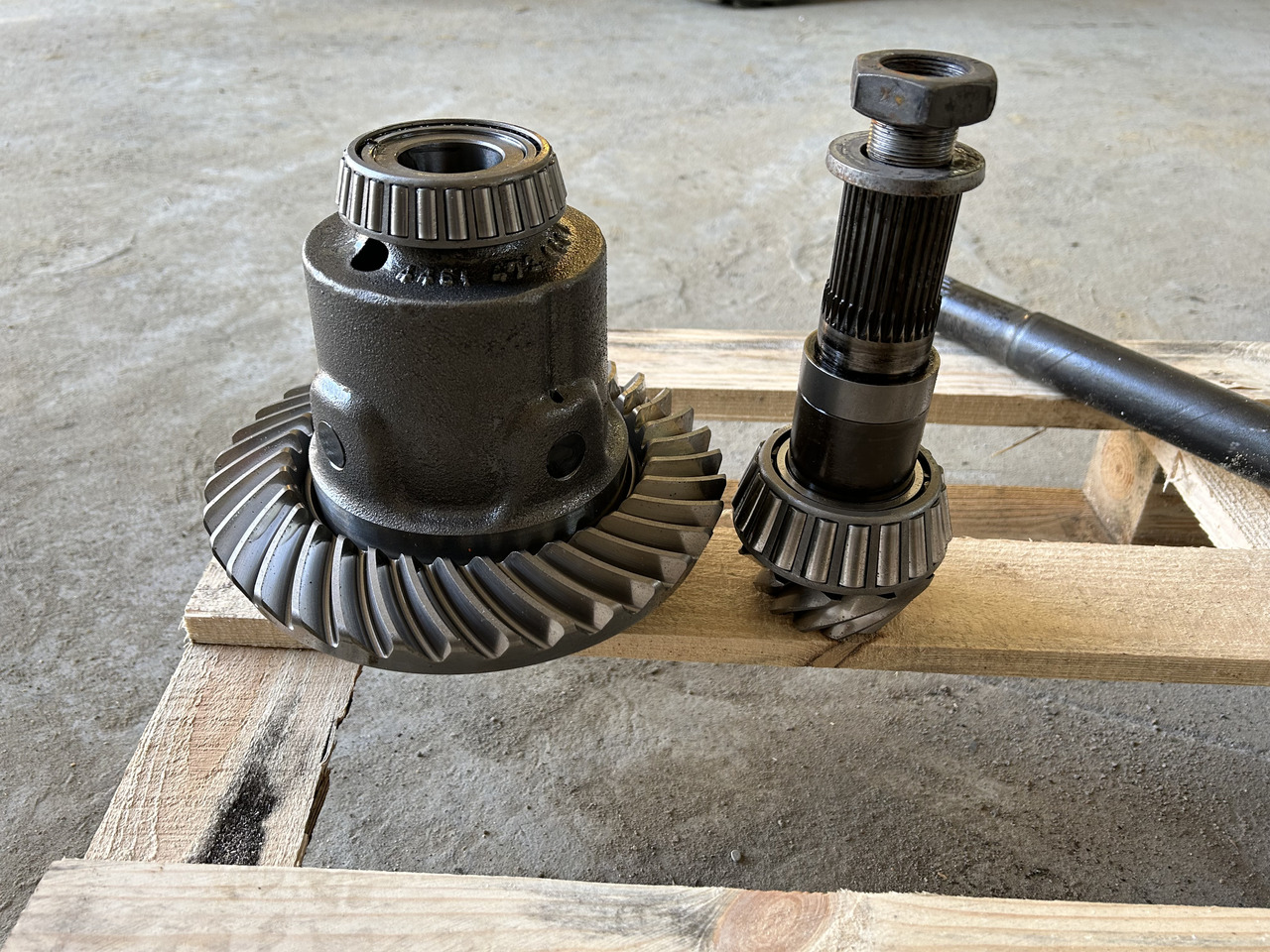 ZF LIEBHERR A314 - Osovina i delovi za Bager točkaš: slika 4 ZF LIEBHERR A314 - Osovina i delovi za Bager točkaš: slika 4