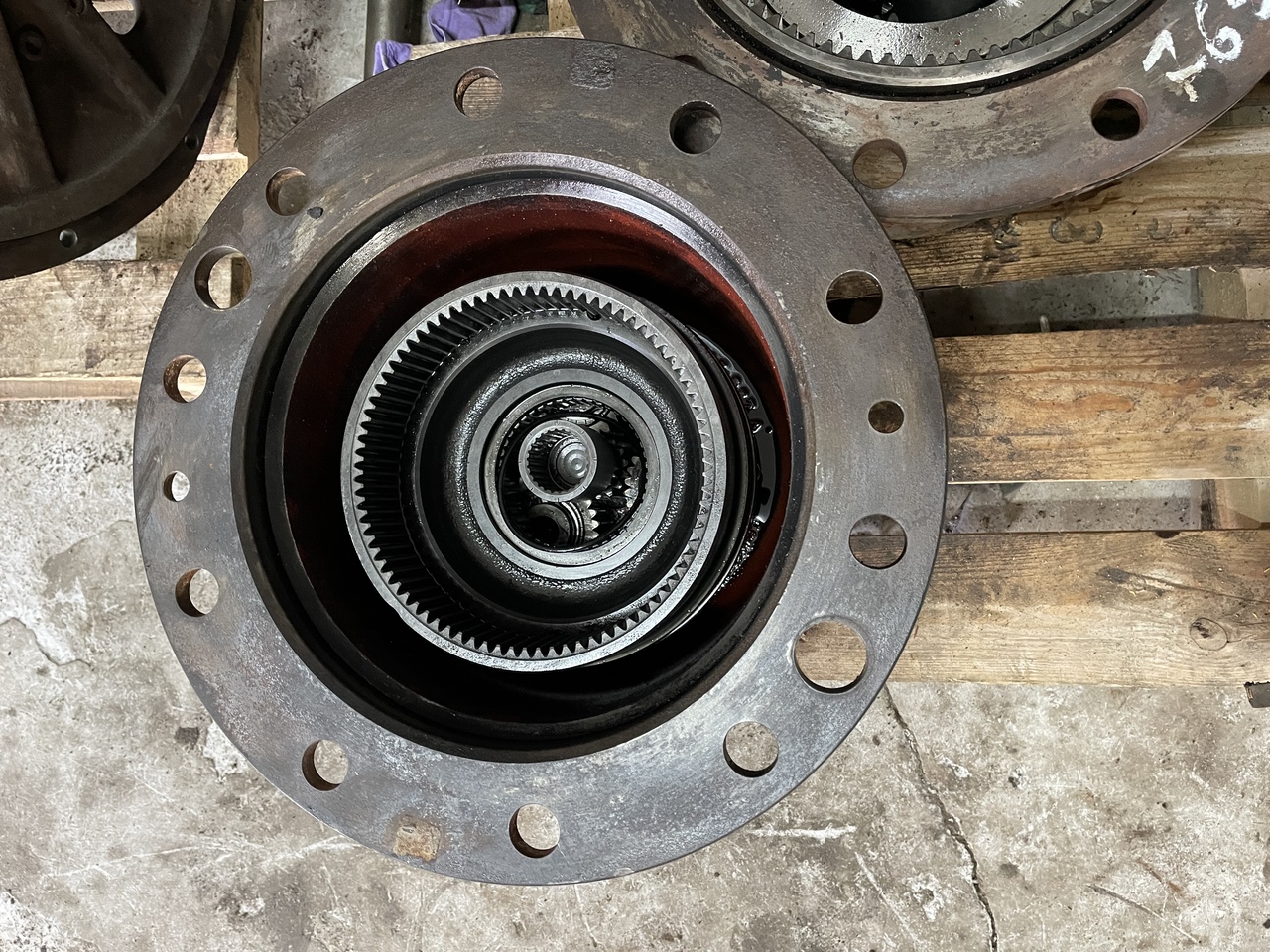 ZF zwolnica MS-E3050 - Osovina i delovi za Bager: slika 2 ZF zwolnica MS-E3050 - Osovina i delovi za Bager: slika 2