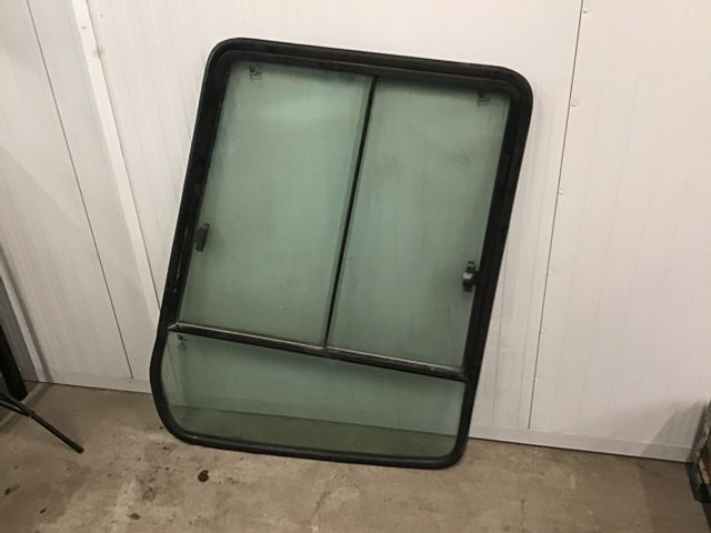 Liebherr A900B Li / A900C Li - Staklo i delovi: slika 1 Liebherr A900B Li / A900C Li - Staklo i delovi: slika 1