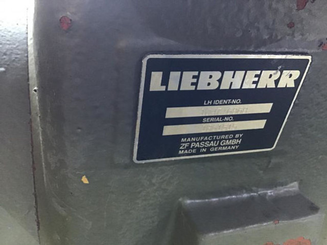 Liebherr A904C Li / A920 / A924C Li / LH30 M - Prednja osovina: slika 4 Liebherr A904C Li / A920 / A924C Li / LH30 M - Prednja osovina: slika 4