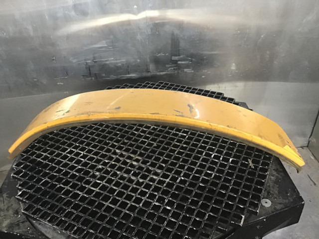 Liebherr A910 compact - Branik: slika 1 Liebherr A910 compact - Branik: slika 1