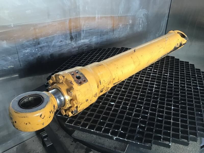 Liebherr A944C Li / A934 Li / R914 / R924 / R934B / R954B / R974B / R974 / R944B - Hidraulični cilindar: slika 2 Liebherr A944C Li / A934 Li / R914 / R924 / R934B / R954B / R974B / R974 / R944B - Hidraulični cilindar: slika 2