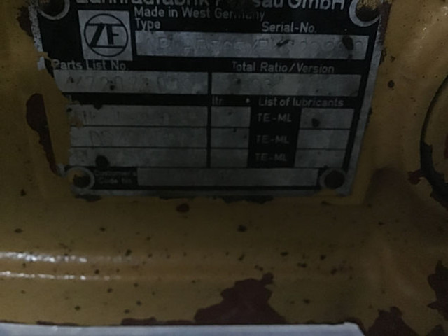 Liebherr APLB765 - Prednja osovina: slika 3 Liebherr APLB765 - Prednja osovina: slika 3