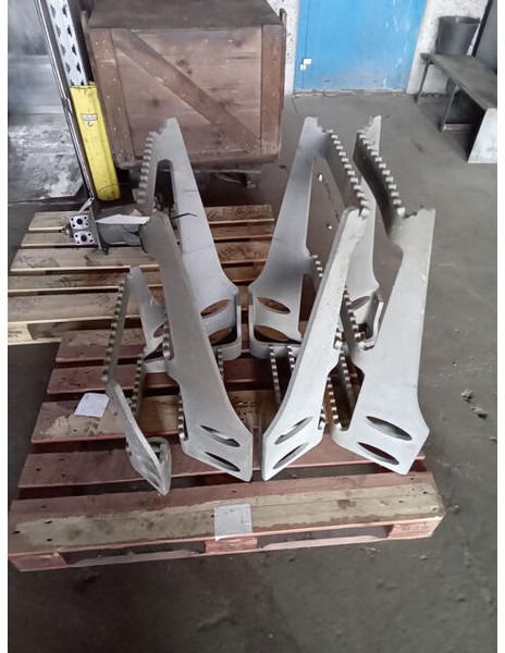 Liebherr Access Ladder - Kabina i enterijer: slika 1 Liebherr Access Ladder - Kabina i enterijer: slika 1