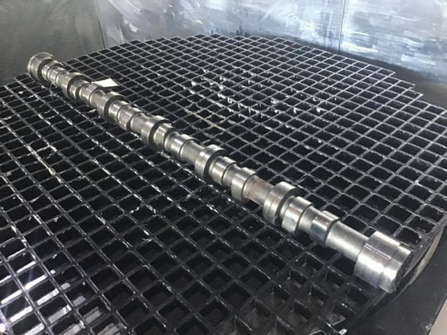 Liebherr Camshaft - Bregasta osovina: slika 1 Liebherr Camshaft - Bregasta osovina: slika 1