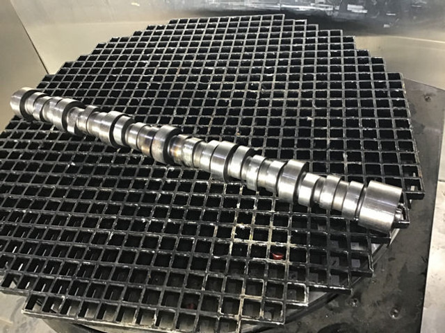 Liebherr Camshaft - Bregasta osovina: slika 1 Liebherr Camshaft - Bregasta osovina: slika 1