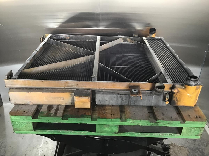 Liebherr Combined Radiator - Radijator: slika 1 Liebherr Combined Radiator - Radijator: slika 1