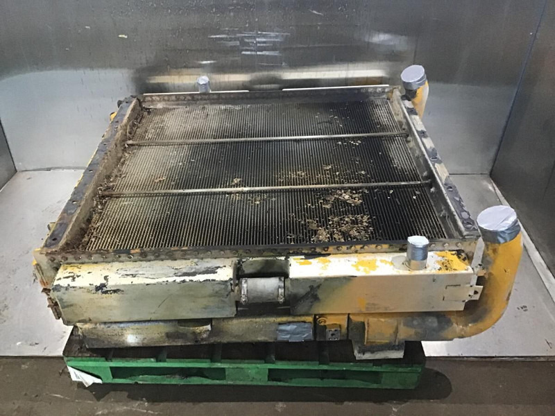 Liebherr Combined Radiator - Radijator: slika 2 Liebherr Combined Radiator - Radijator: slika 2