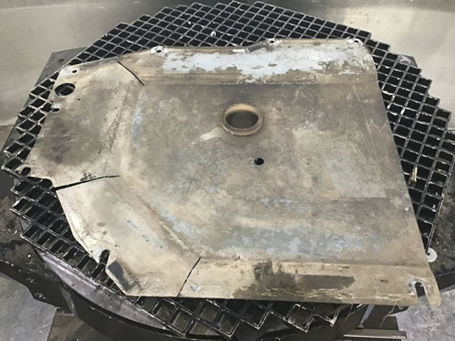 Liebherr Cover - Branik: slika 1 Liebherr Cover - Branik: slika 1