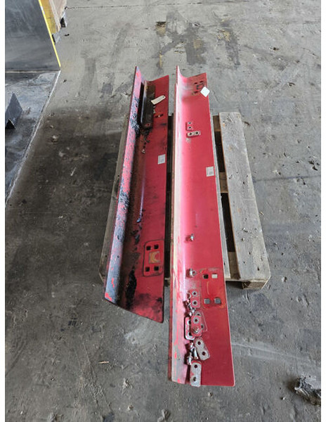 Liebherr Covering right - Branik: slika 1 Liebherr Covering right - Branik: slika 1