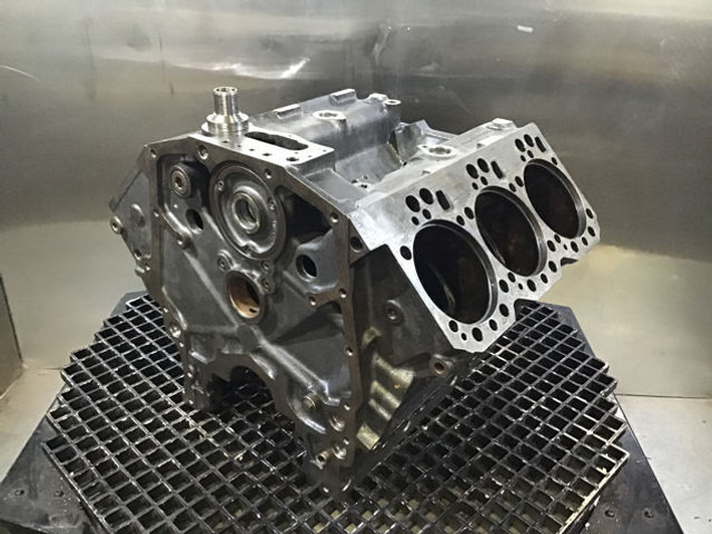 Liebherr Crankcase - Usisna cev: slika 4 Liebherr Crankcase - Usisna cev: slika 4