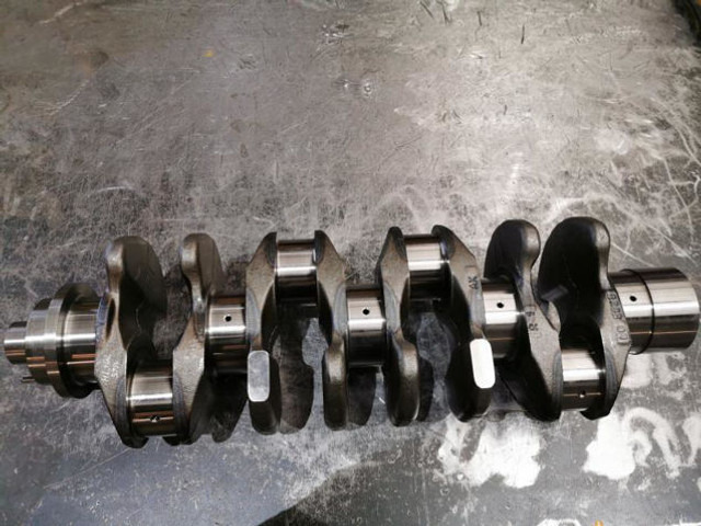 Liebherr Crankshaft D934L - Radilica: slika 2 Liebherr Crankshaft D934L - Radilica: slika 2