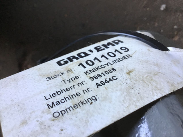 Hidraulični cilindar Liebherr Cylinder: slika 10