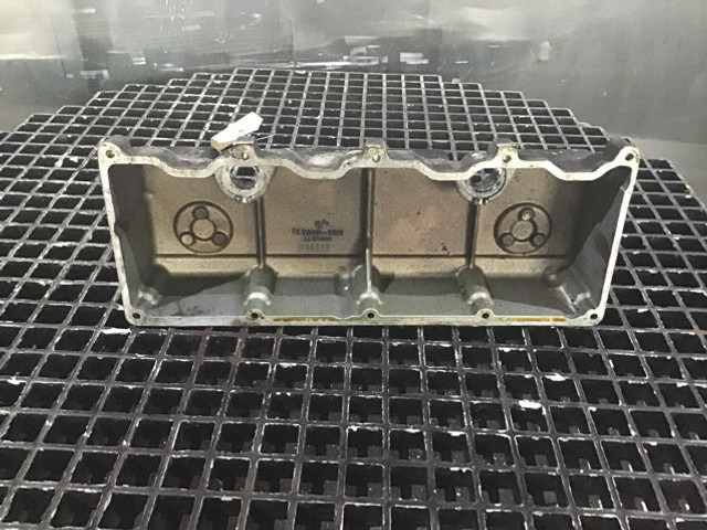 Liebherr Cylinderhead Cover - Motor i delovi: slika 3 Liebherr Cylinderhead Cover - Motor i delovi: slika 3