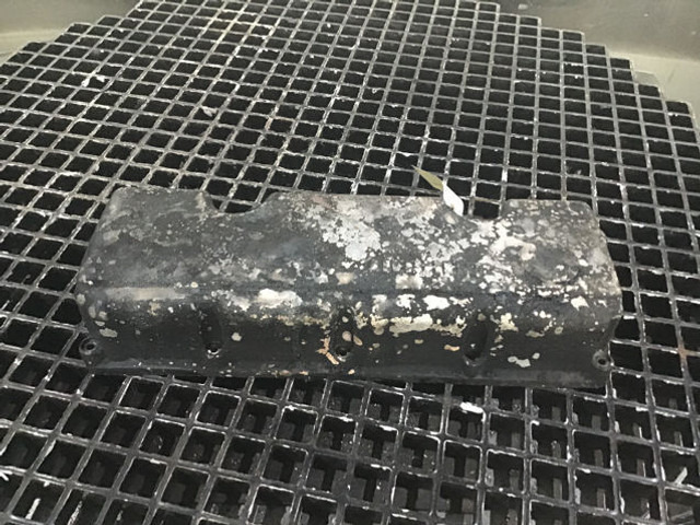 Liebherr Cylinderhead Cover - Motor i delovi: slika 1 Liebherr Cylinderhead Cover - Motor i delovi: slika 1