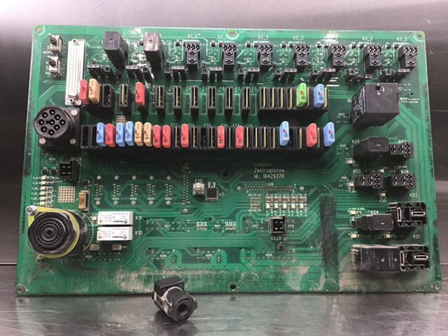 Liebherr E-Board - Električni sistem: slika 1 Liebherr E-Board - Električni sistem: slika 1