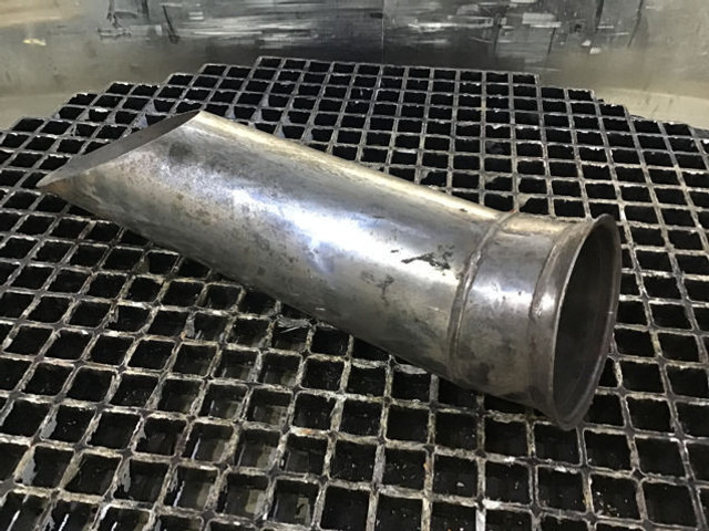 Liebherr Exhaust - Auspuh: slika 1 Liebherr Exhaust - Auspuh: slika 1