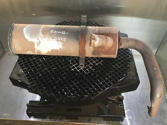 Liebherr Exhaust Silencer - Prigušivač: slika 4 Liebherr Exhaust Silencer - Prigušivač: slika 4