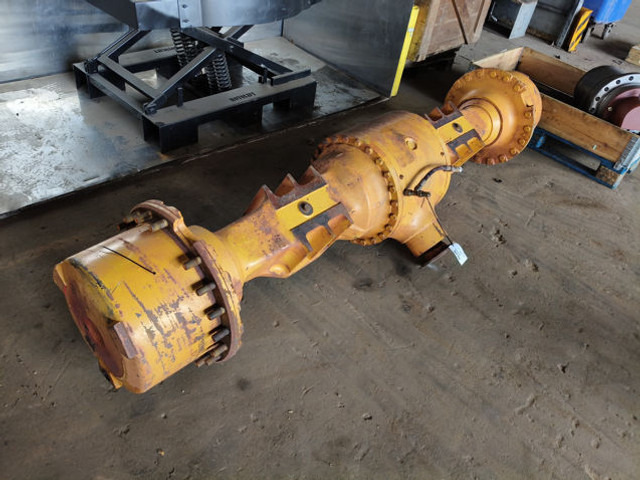Liebherr Front Axle - Prednja osovina: slika 1 Liebherr Front Axle - Prednja osovina: slika 1