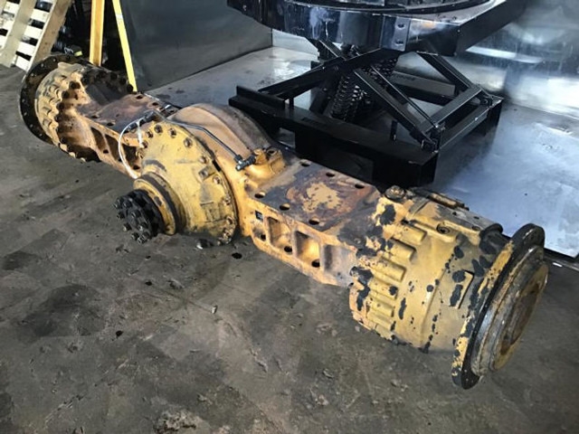 Prednja osovina Liebherr Front Axle: slika 1