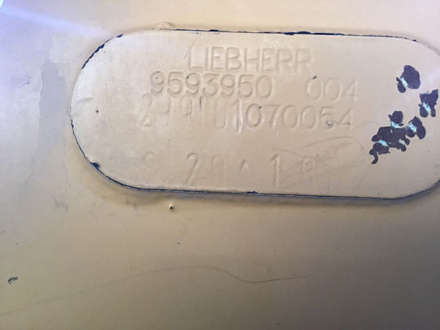 Liebherr Fuel Tank - Rezervoar za gorivo: slika 1 Liebherr Fuel Tank - Rezervoar za gorivo: slika 1