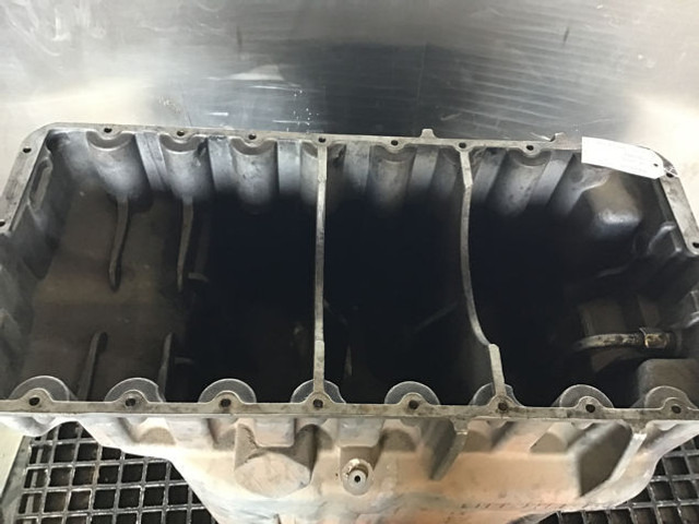 Karter Liebherr Oil Sump: slika 8