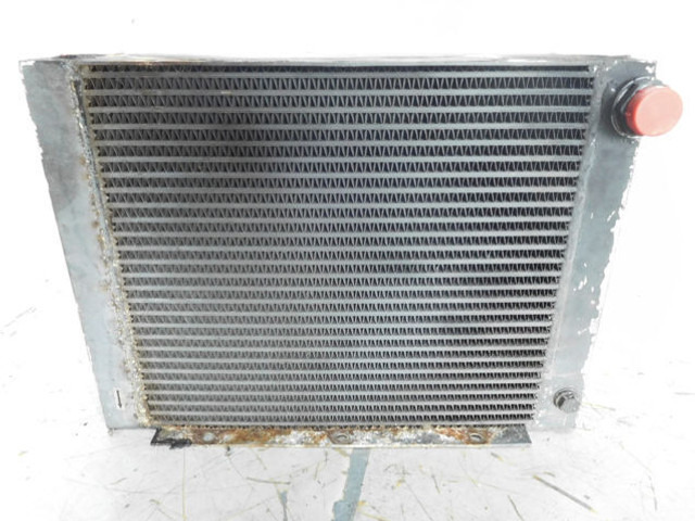 Liebherr Oilcooler - Hladnjak ulja: slika 1 Liebherr Oilcooler - Hladnjak ulja: slika 1