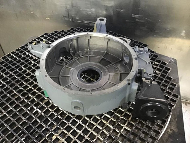 Rezervni deo novi Liebherr Flywheel Housing: slika 7