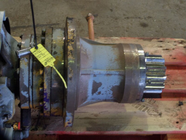 Rezervni deo Liebherr Swing Gear: slika 9