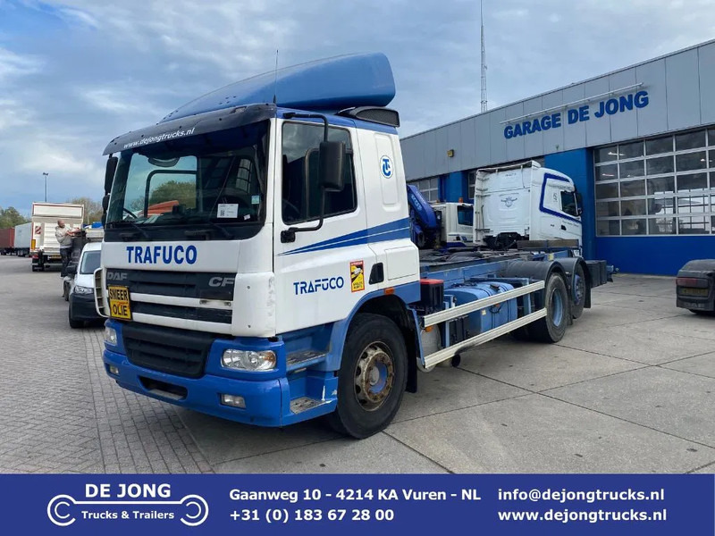DAF CF 75.310 / Manual / Euro 3 - Kamion sa golom šasijom i zatvorenom kabinom: slika 1 DAF CF 75.310 / Manual / Euro 3 - Kamion sa golom šasijom i zatvorenom kabinom: slika 1