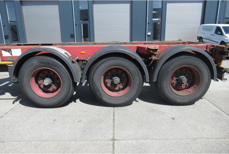 Renders Container Chassis / Extendable on rear / BPW + drum - Poluprikolica za prevoz kontejnera/ Poluprikolica sa promenjivim sandukom: slika 5 Renders Container Chassis / Extendable on rear / BPW + drum - Poluprikolica za prevoz kontejnera/ Poluprikolica sa promenjivim sandukom: slika 5