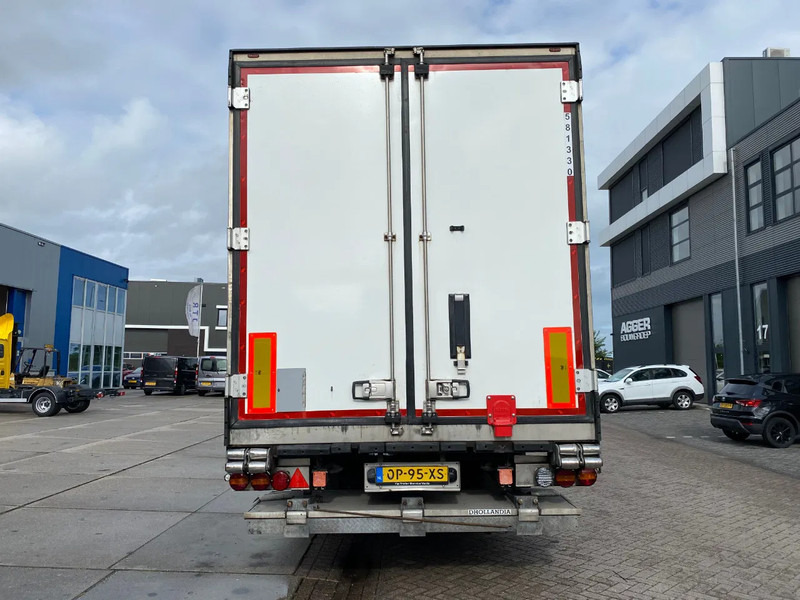 Schmitz Cargobull SCB*3SB Frigo/ Thermo King SLXi 300 / Laadklep / 3415 hours! - Poluprikolica hladnjače: slika 2 Schmitz Cargobull SCB*3SB Frigo/ Thermo King SLXi 300 / Laadklep / 3415 hours! - Poluprikolica hladnjače: slika 2