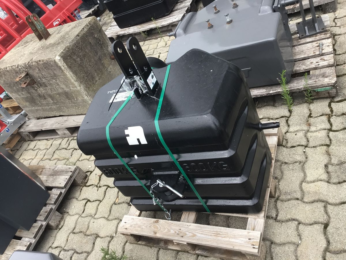 Fliegl 600kg - Kontra teg: slika 1 Fliegl 600kg - Kontra teg: slika 1
