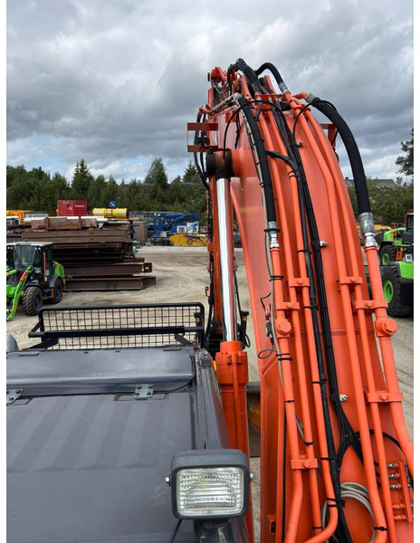 Bager guseničar Hitachi ZX 210 LC-5 B: slika 10