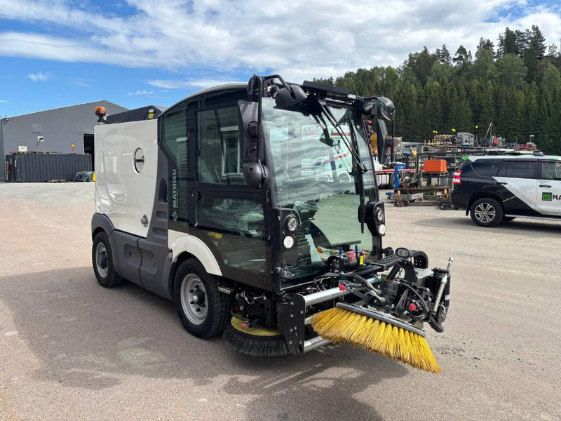 Mathieu MS-210 Azura Flex Street Sweeper - Autočistilica: slika 2 Mathieu MS-210 Azura Flex Street Sweeper - Autočistilica: slika 2