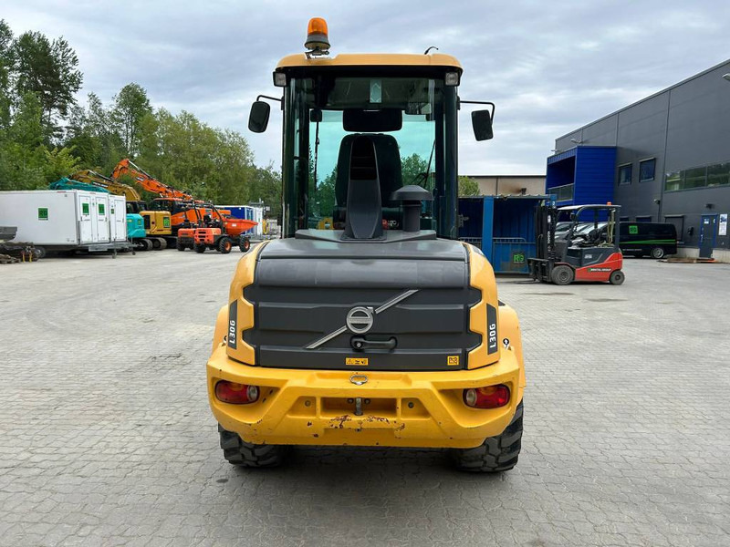 Volvo L 30 G - Utovarivač točkaš: slika 4 Volvo L 30 G - Utovarivač točkaš: slika 4