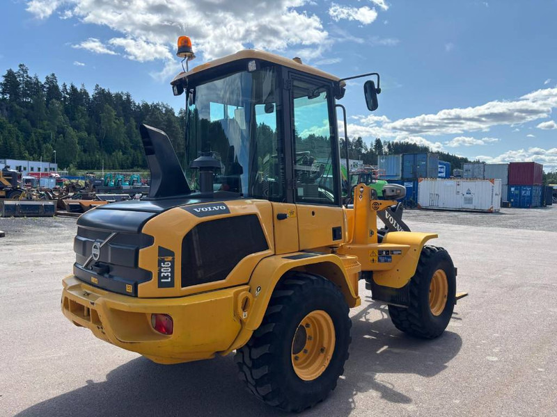 Volvo L 30 G - Utovarivač točkaš: slika 3 Volvo L 30 G - Utovarivač točkaš: slika 3