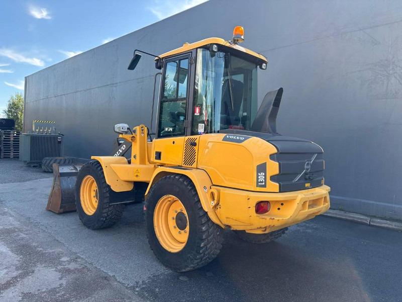 Volvo L 30 GS - Utovarivač točkaš: slika 3 Volvo L 30 GS - Utovarivač točkaš: slika 3