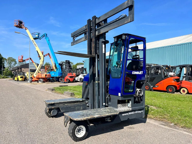 Combilift C4000 4 WAY FORKLIFT - Viljuškar sa 4 strane: slika 1 Combilift C4000 4 WAY FORKLIFT - Viljuškar sa 4 strane: slika 1