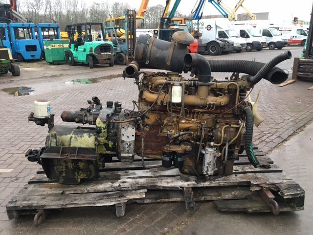 DAF 825 - Motor: slika 1 DAF 825 - Motor: slika 1
