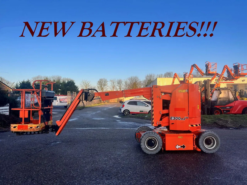 JLG E300AJP - Zglobna platforma: slika 1 JLG E300AJP - Zglobna platforma: slika 1