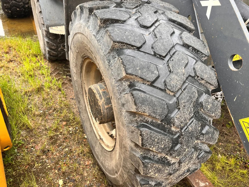 Utovarivač točkaš Terex TL80: slika 6