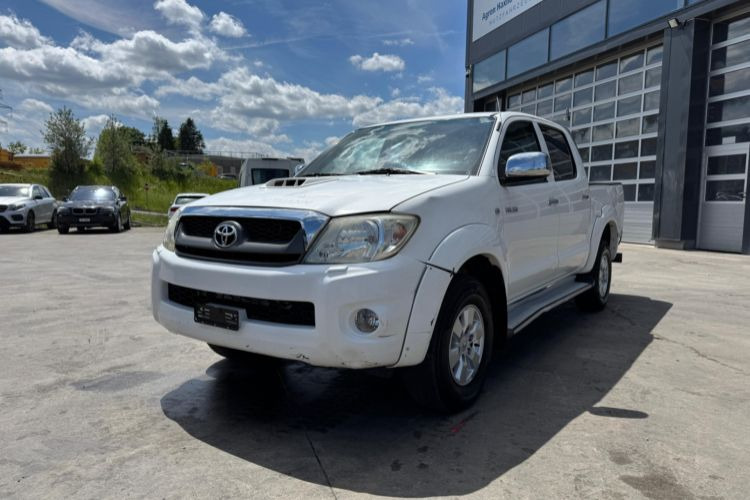 Toyota Hilux 3.0D 4WD - Dostavno vozilo: slika 1 Toyota Hilux 3.0D 4WD - Dostavno vozilo: slika 1