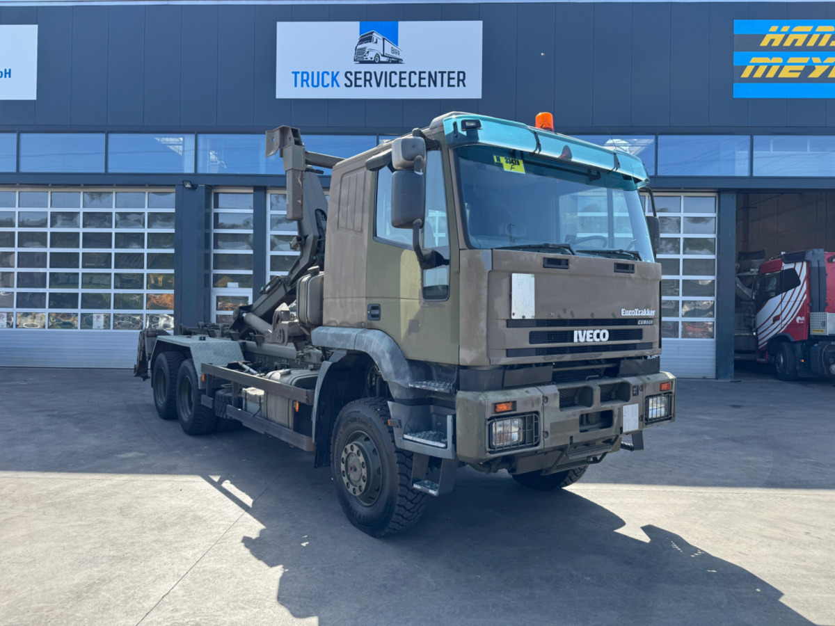 IVECO 260E44W 6x6 Hiab 26T - Kamion sa hidrauličnom kukom: slika 3 IVECO 260E44W 6x6 Hiab 26T - Kamion sa hidrauličnom kukom: slika 3