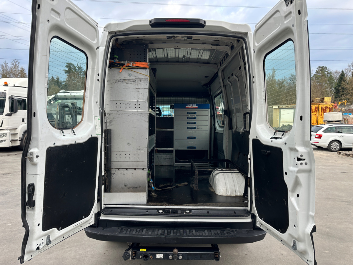 Furgon IVECO 35C18V Daily Servicewagen Sortimo: slika 12