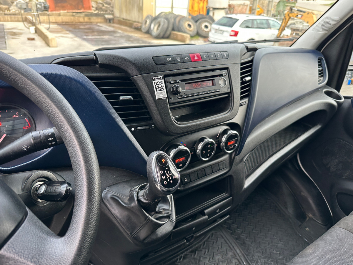 Furgon IVECO 35C18V Daily Servicewagen Sortimo: slika 18