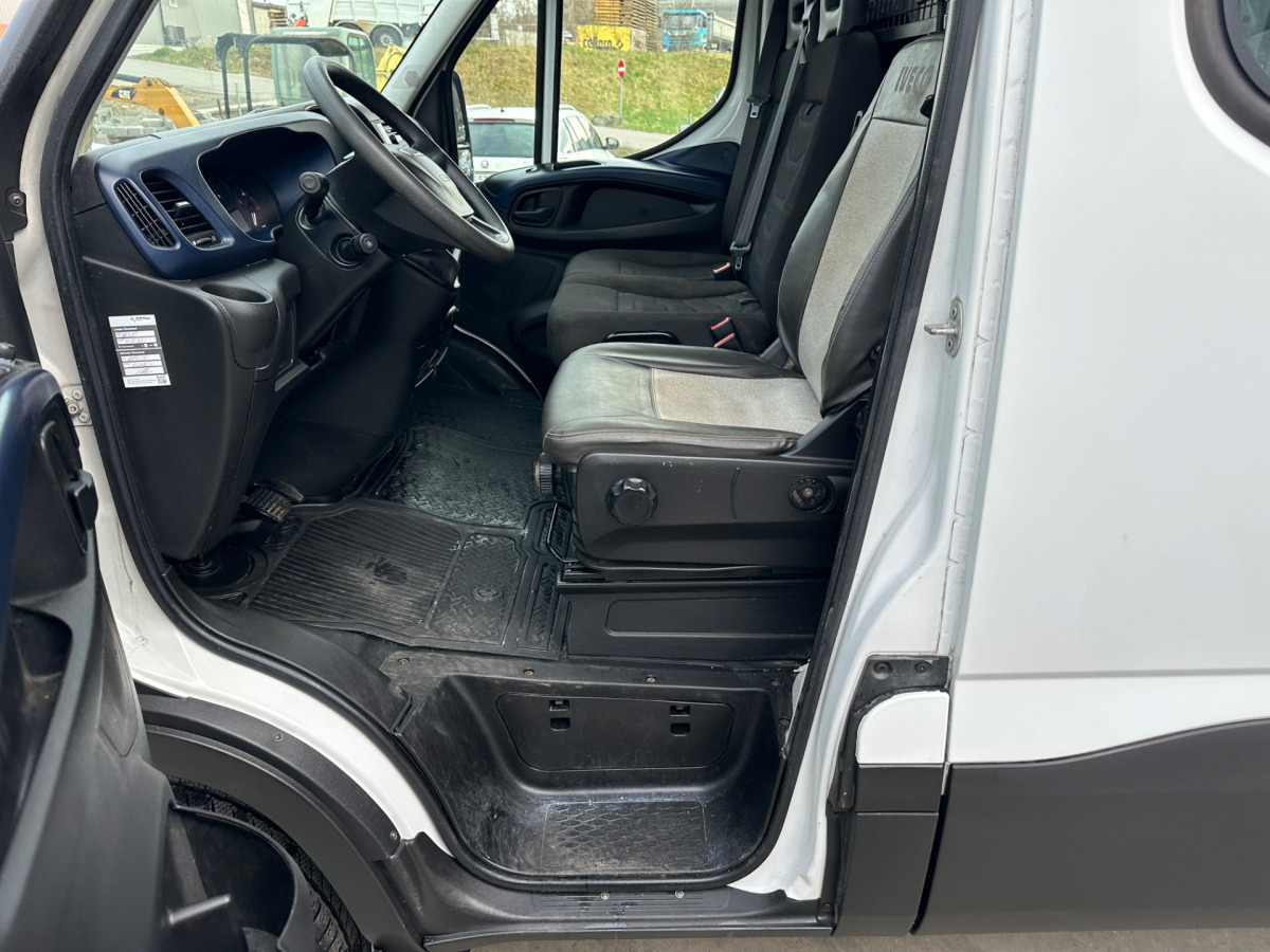 Furgon IVECO 35C18V Daily Servicewagen Sortimo: slika 16