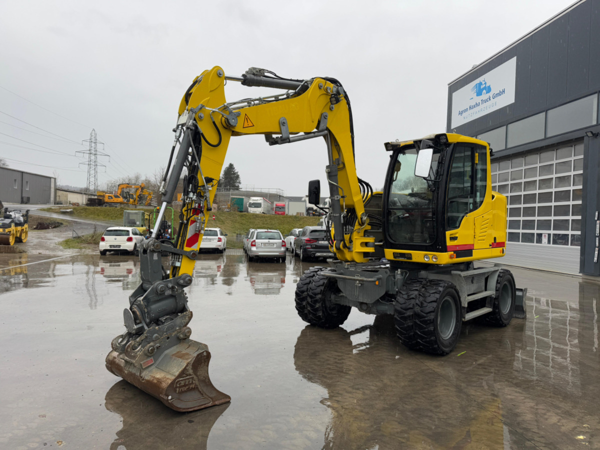 LIEBHERR 910 Compact Litronic Powertilt - Bager točkaš: slika 1 LIEBHERR 910 Compact Litronic Powertilt - Bager točkaš: slika 1